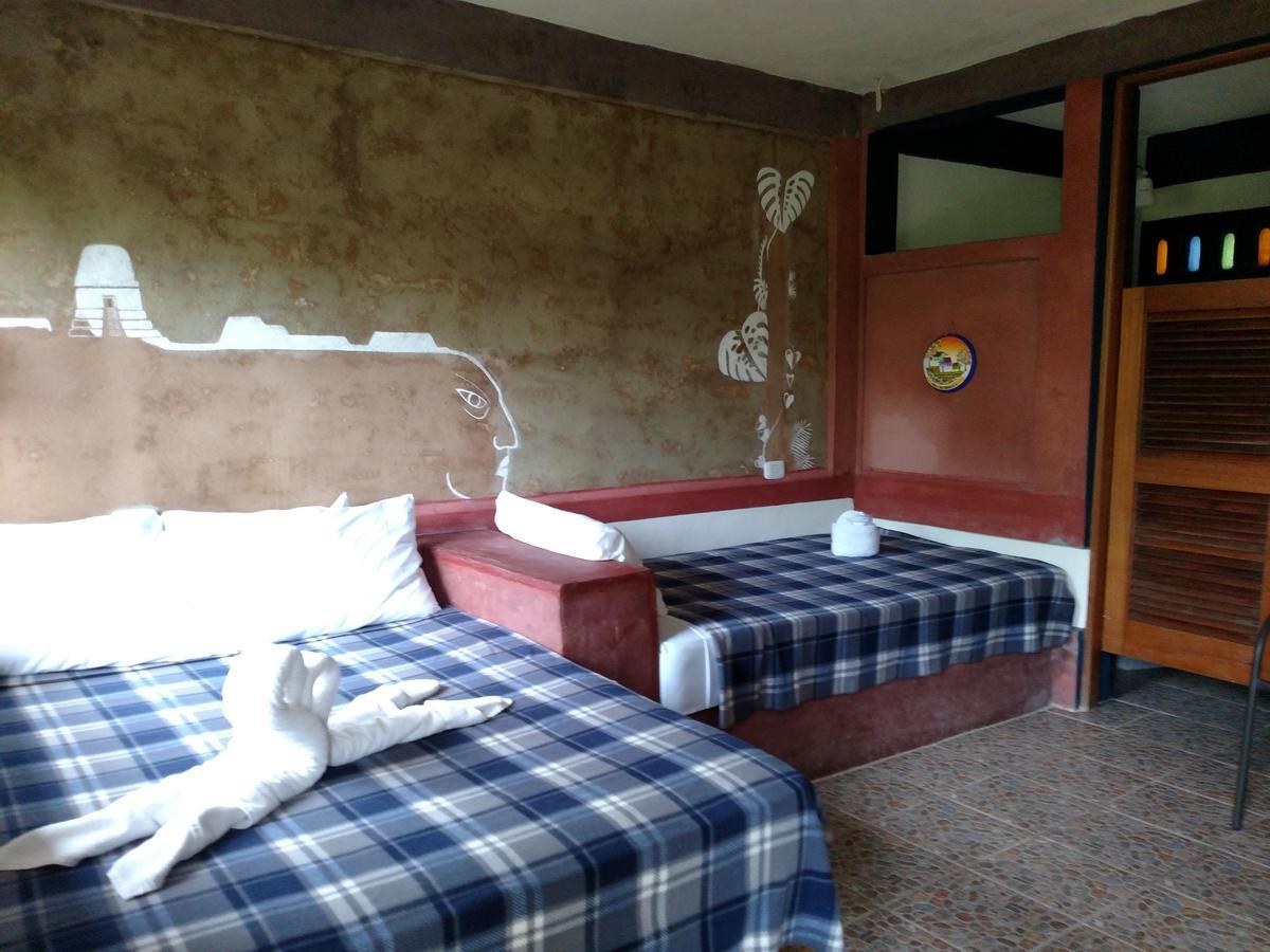 Zapote Tree Inn Flores Exterior photo