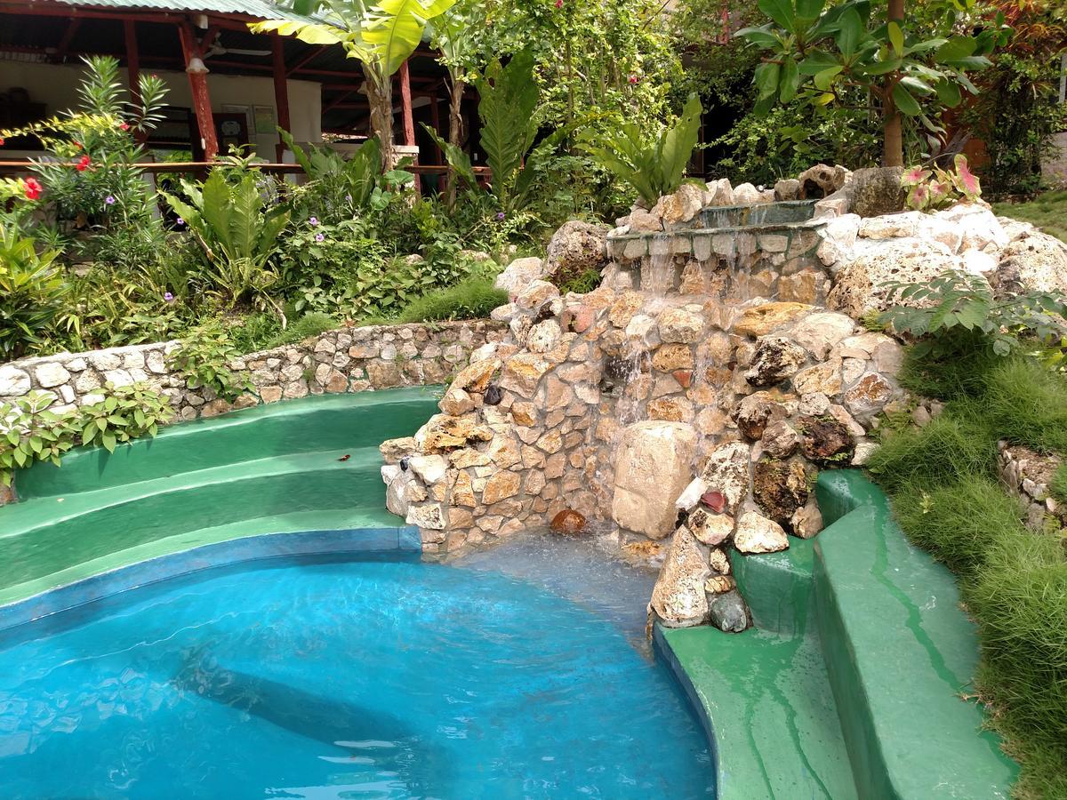 Zapote Tree Inn Flores Exterior photo